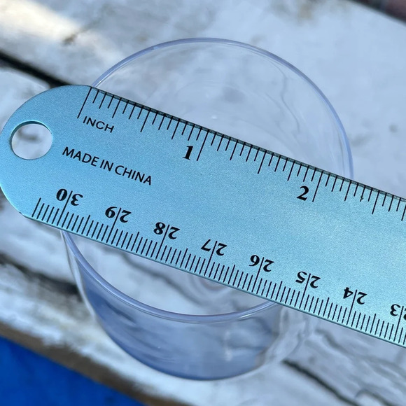 Set of 4 Clear Stemmed Wineglasses - Picture 3 of 6